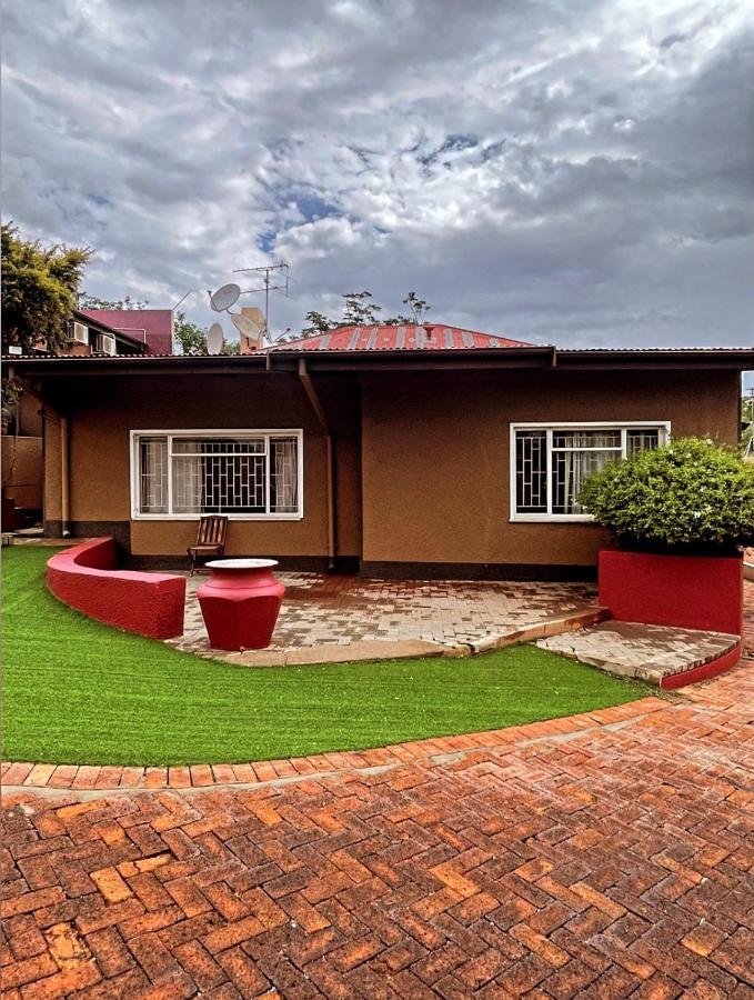 Ethithiya Boutique Guesthouse Windhoek Exterior foto